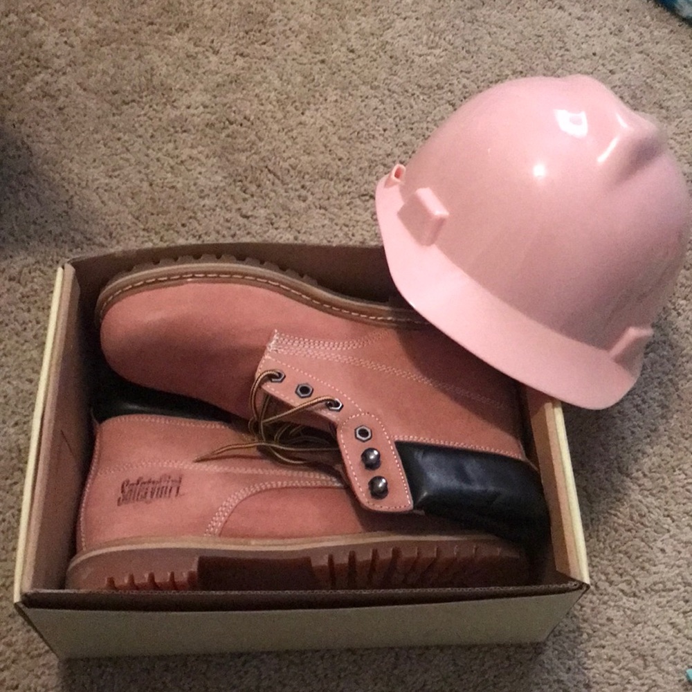 Steel toes Women’s work boots